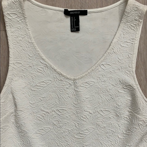 🖤 Cream textured Top 🖤 - Picture 2 of 3